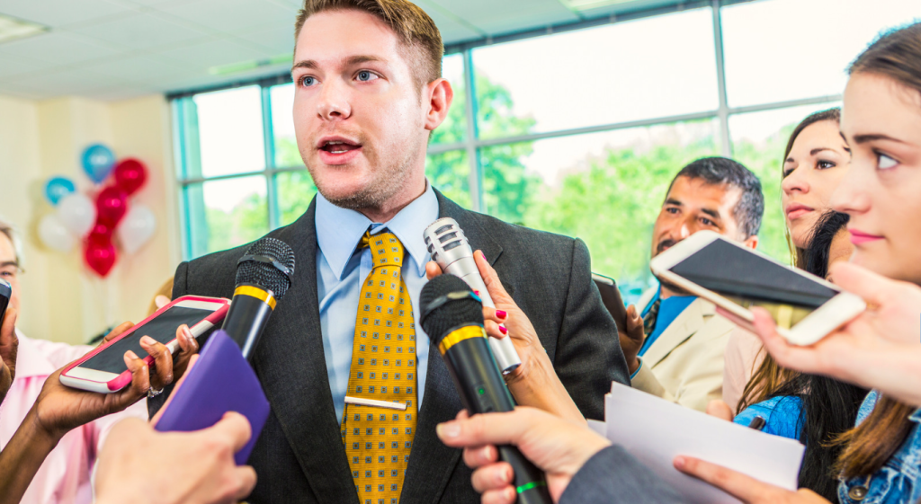 Meet The Press s76e46: features interviews with politicians, analysts and newsmakers.