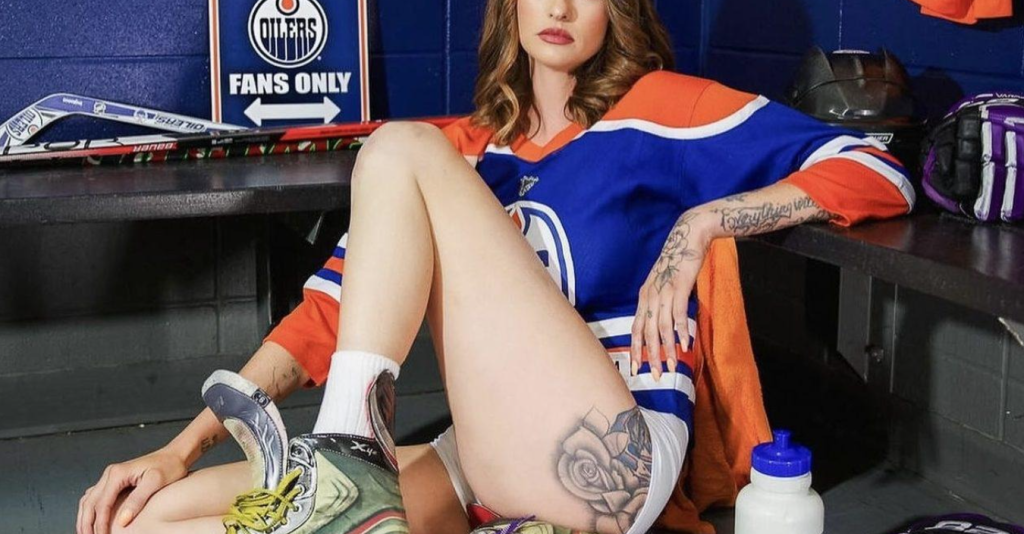 Oilers Fan Flash Not Censored: A Deep Dive into a Beloved Tradition Oilers Fan Flash Not Censored: A Deep Dive into a Beloved Tradition